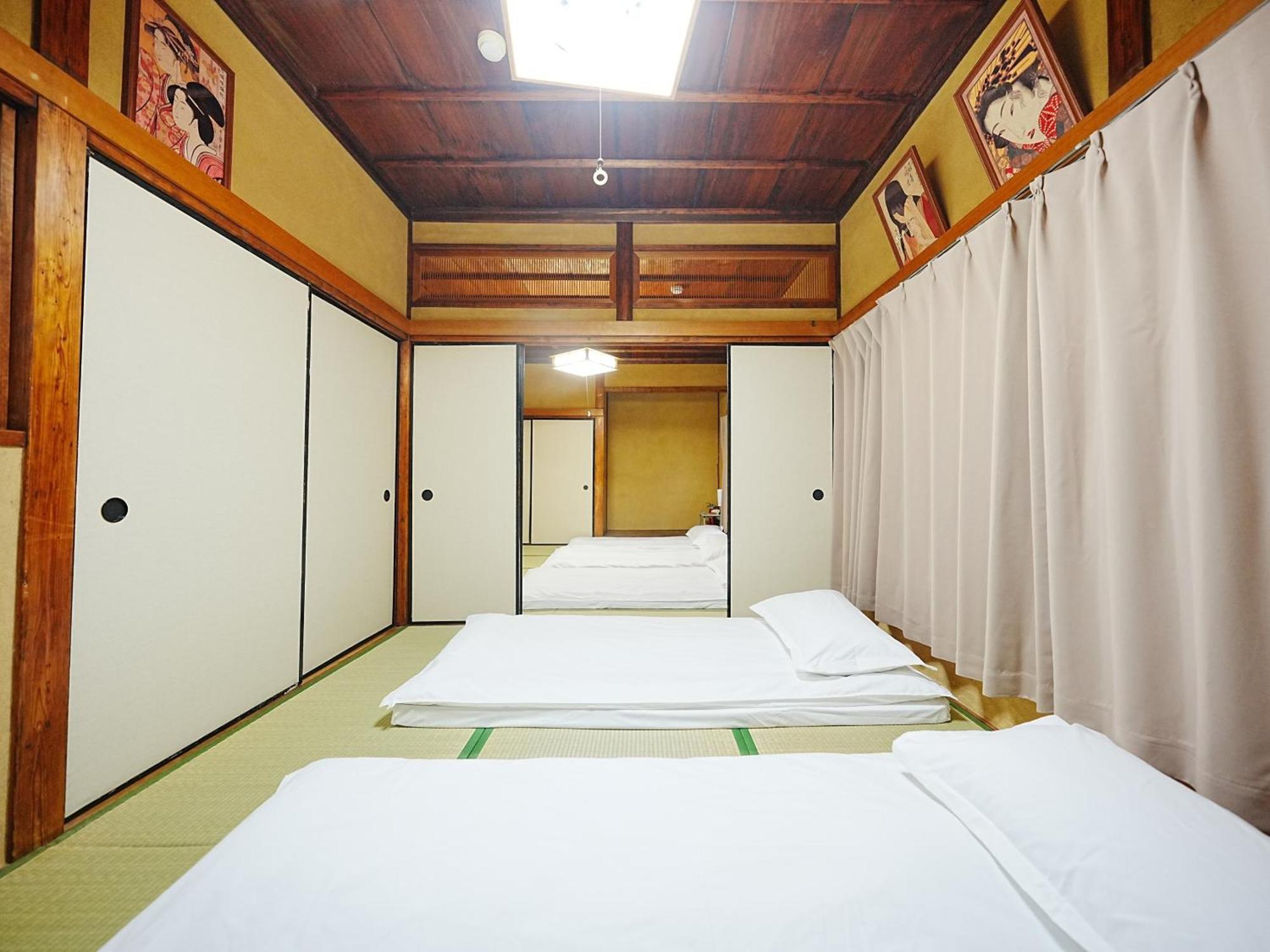 Family Or Business Travel 20 Percent Off丨200 Sqm 丨 14 Min To Shinjuku 丨century-old Japanese Garden 丨3 Parking Spaces丨4 Bedrooms *
