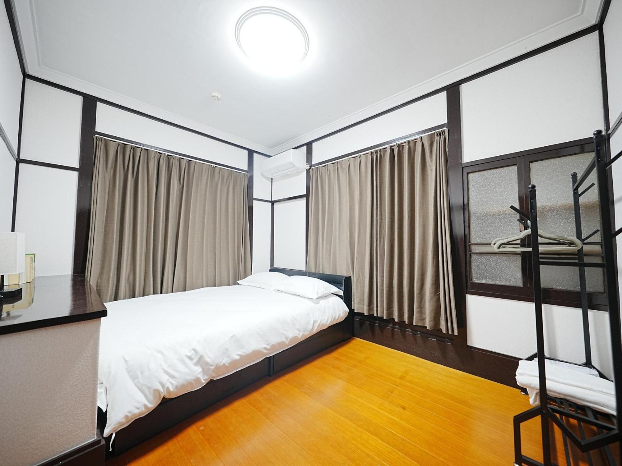 Family Or Business Travel 20 Percent Off丨200 Sqm 丨 14 Min To Shinjuku 丨century-old Japanese Garden 丨3 Parking Spaces丨4 Bedrooms Villa